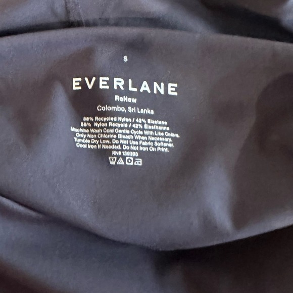 EVERLANE The Perform Legging® Cropped Ink Grey - Picture 6 of 9